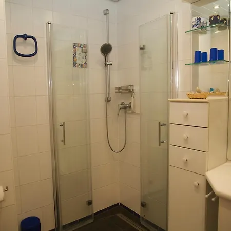 In Werratal With Terrace, Cleaning Included アパート *