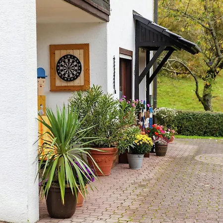 アパート In Werratal With Terrace, Cleaning Included *